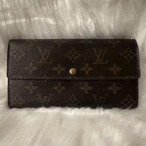 💯 Authentic Loius Vuitton Vintage Long wallet - Preloved